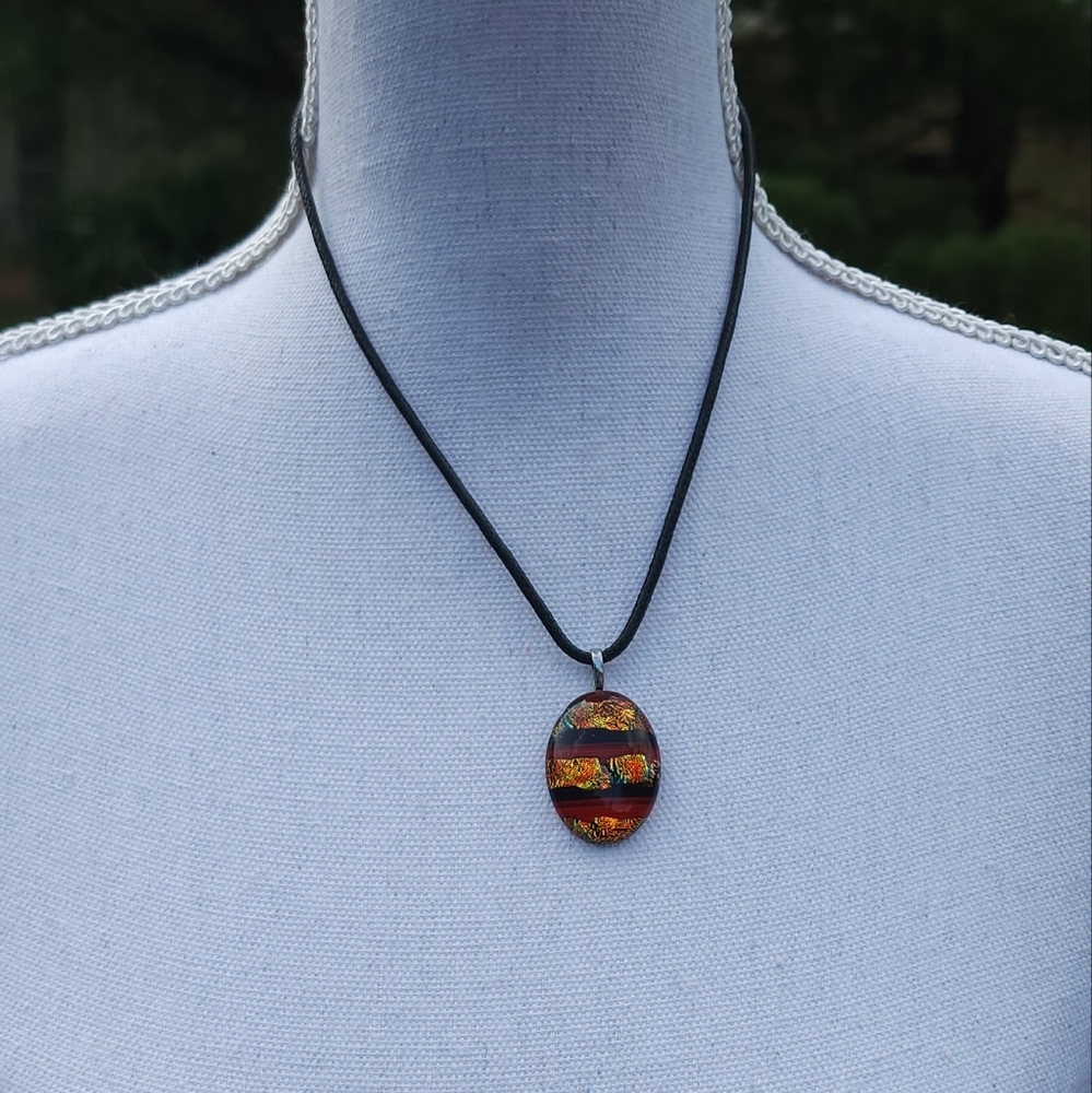 Multicolor pendant necklace